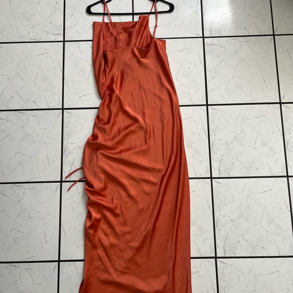 Forever 21 orange satin dress - Picture 7 of 7